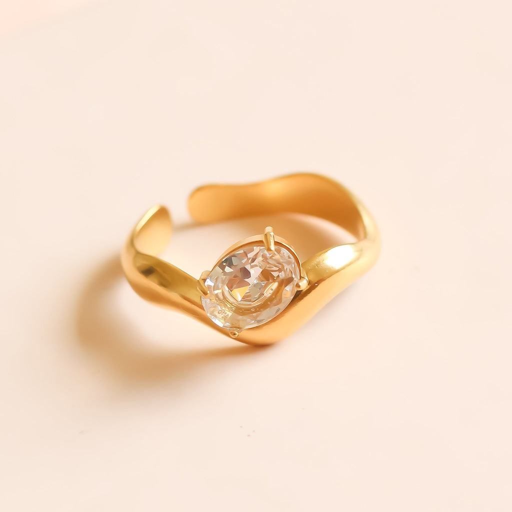 White Stone Swirl Ring | Adjustable