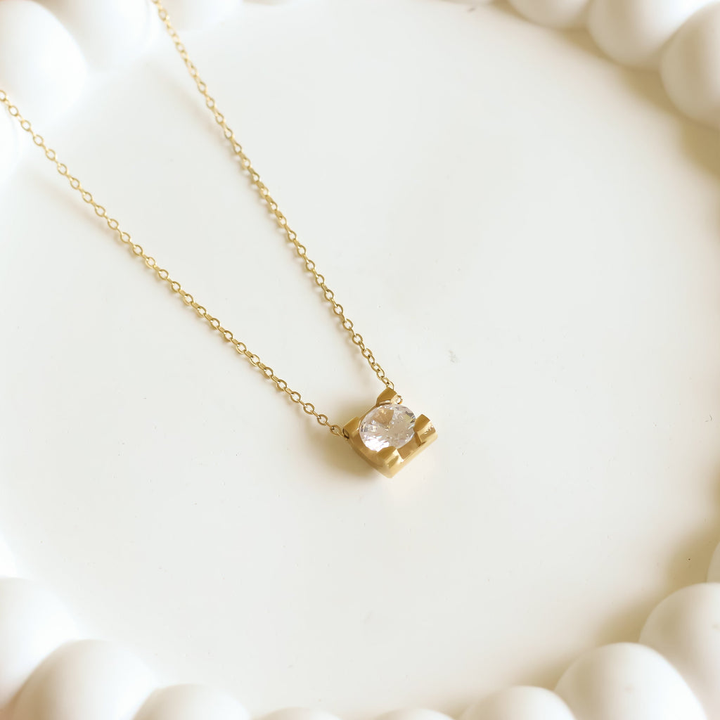 Solitaire Classic Necklace 316 stainless steel