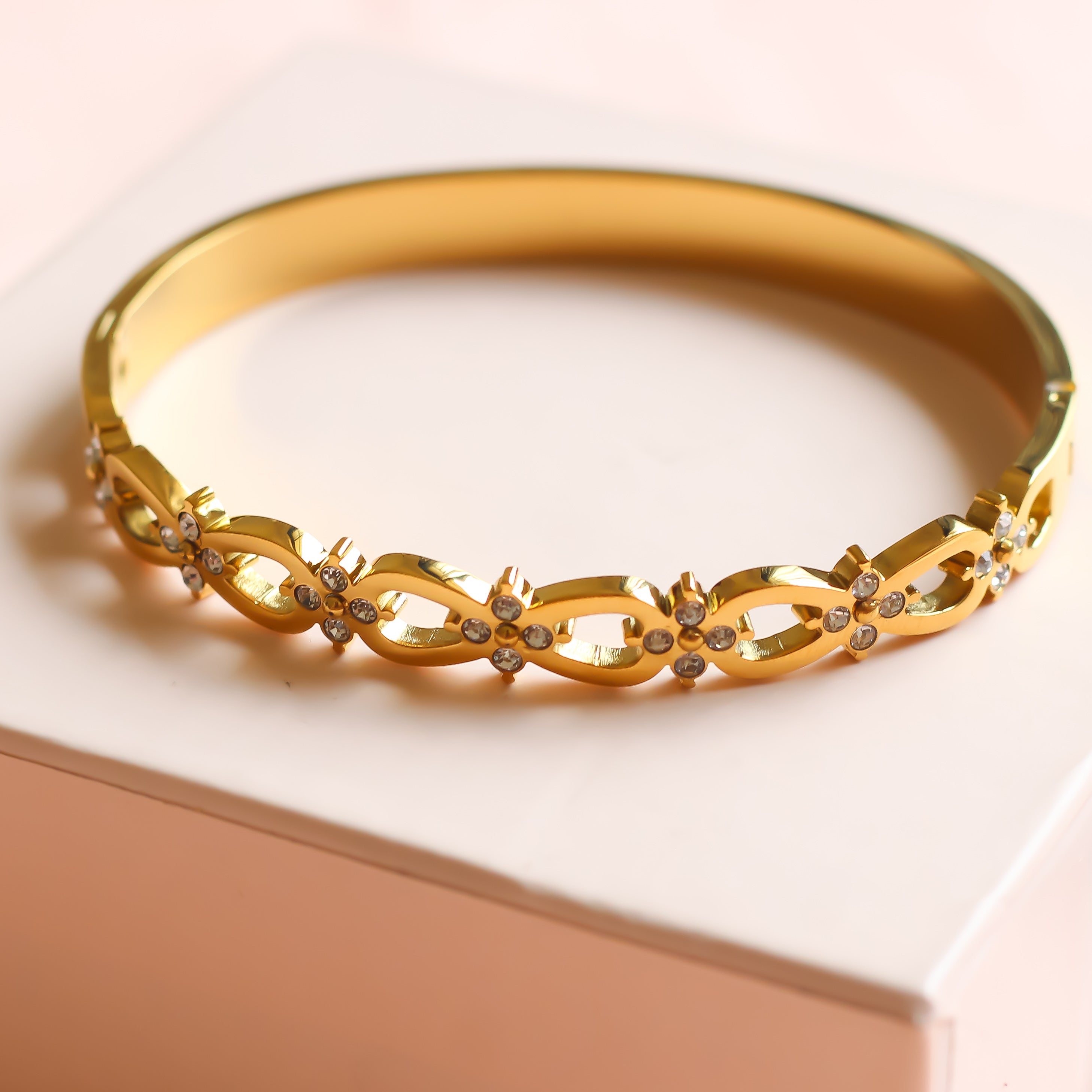 Classic Coral Bracelet