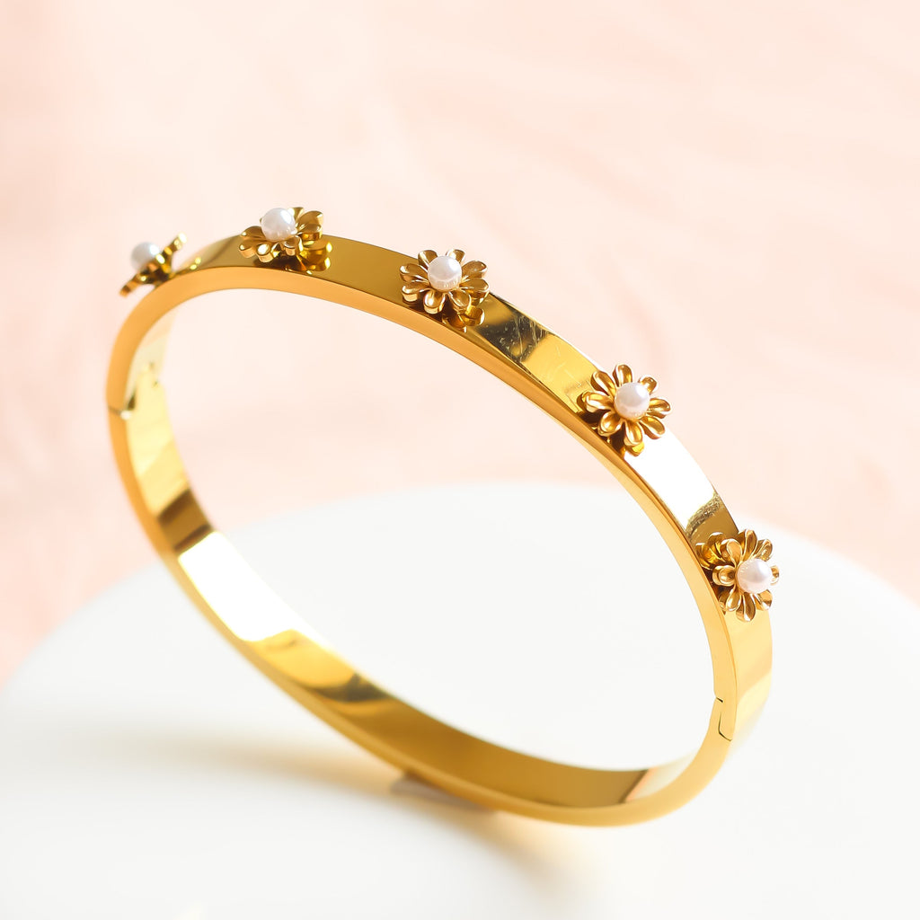 Flower Bead Bracelet