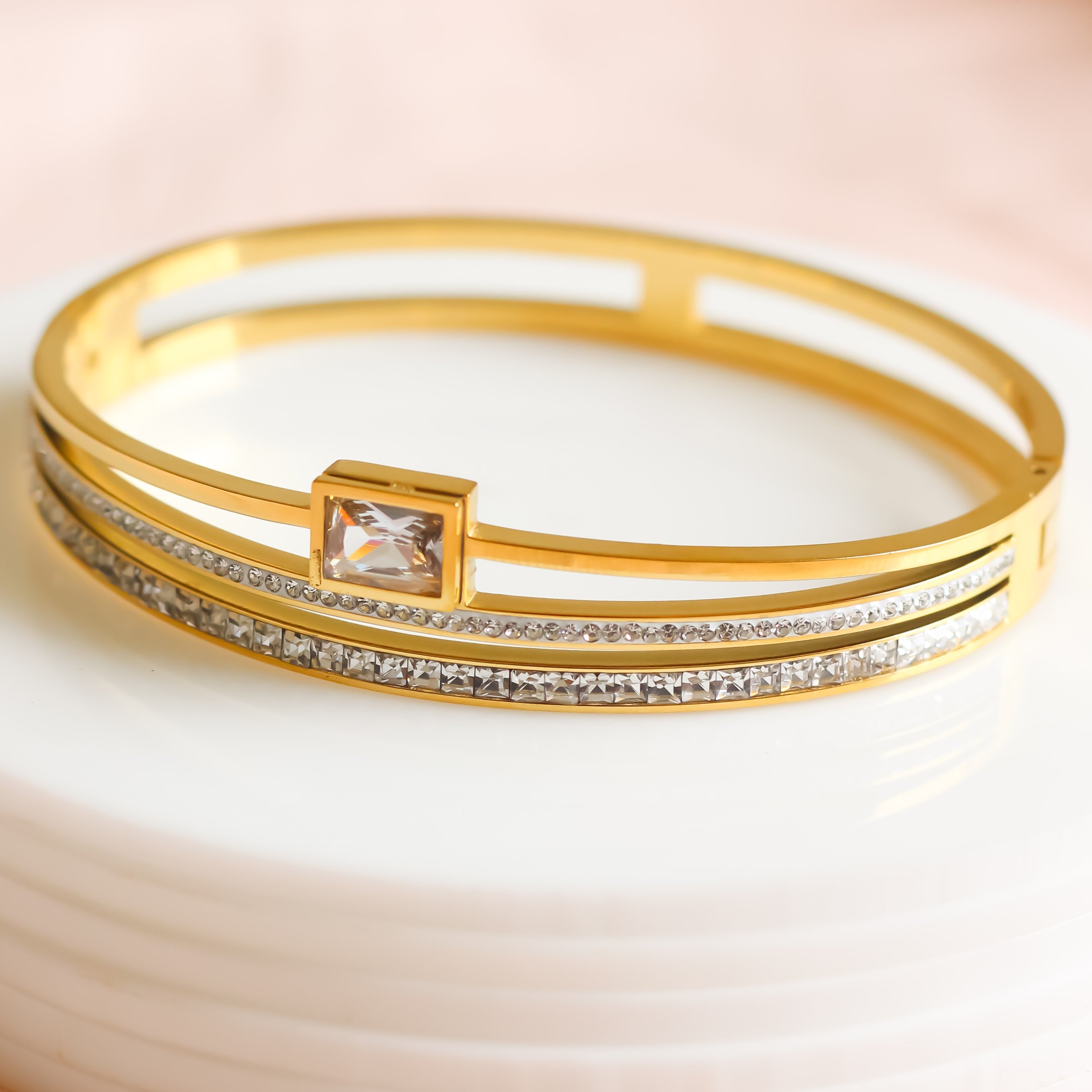 White Stone Kale Bracelet