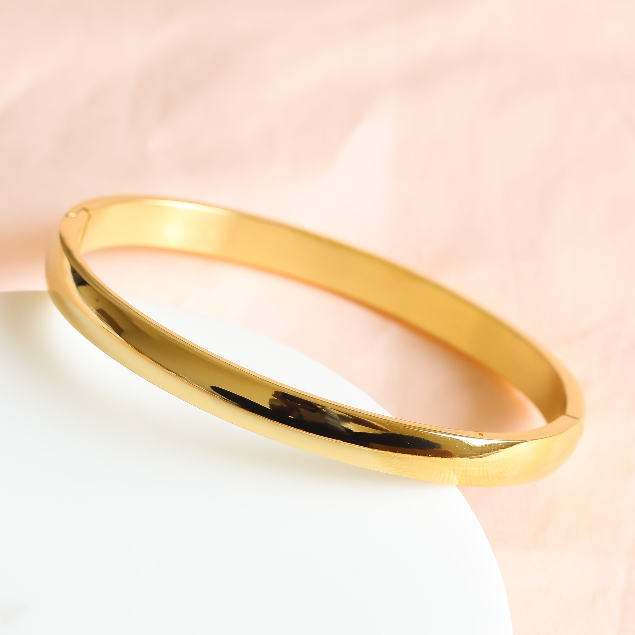 Classic Gold Bangle