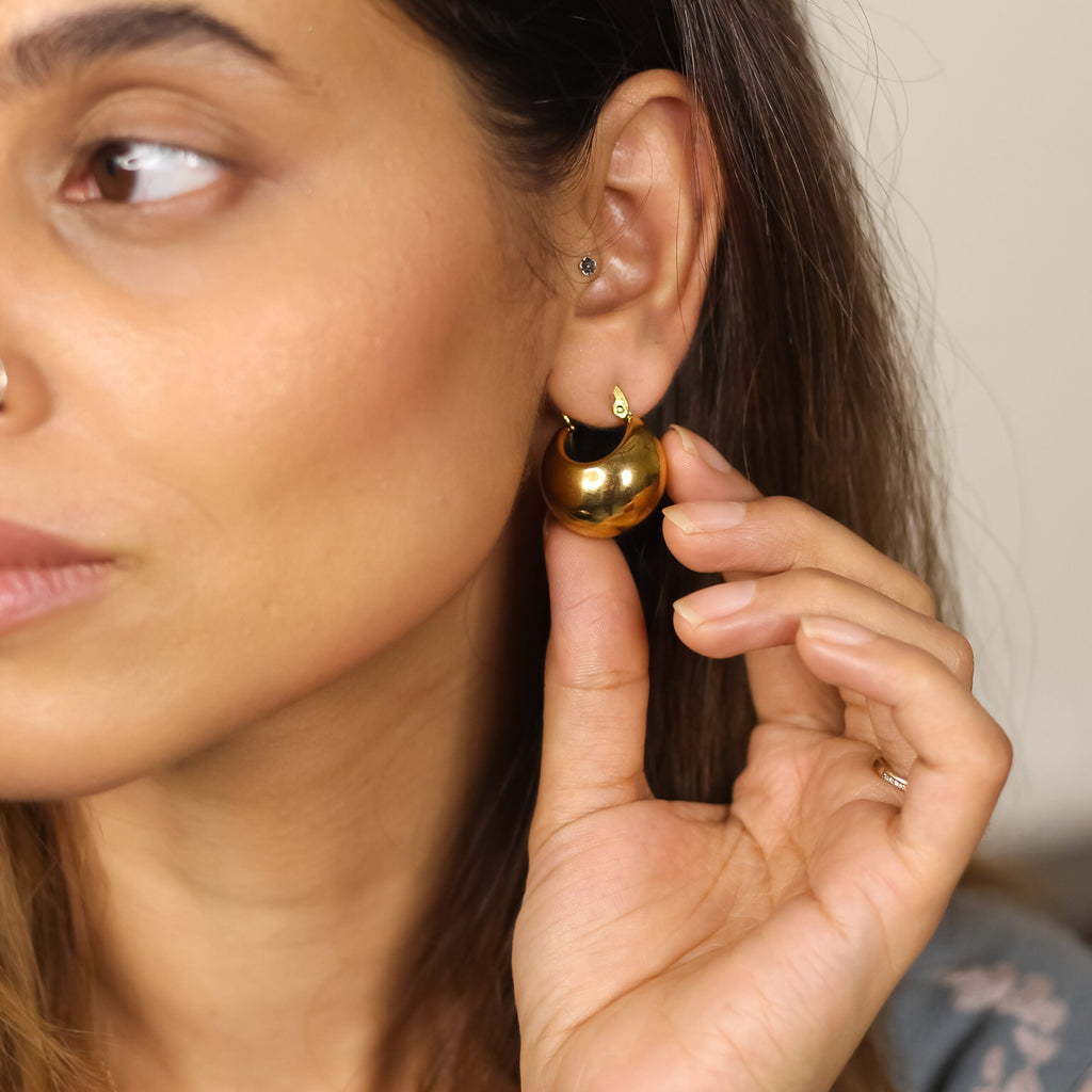 Nora Bold Hoop Earrings